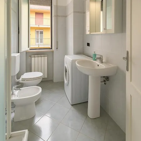 Quadri D'oro - Beachside Escape In Beautiful Liguria Appartement