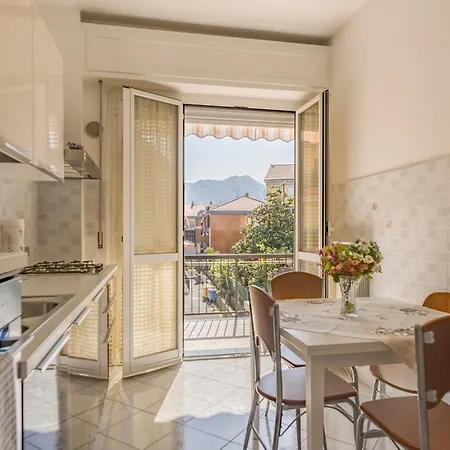 Quadri D'oro - Beachside Escape In Beautiful Liguria * Loano