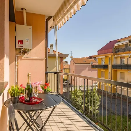 Διαμέρισμα Quadri D'oro - Beachside Escape In Beautiful Liguria Loano
